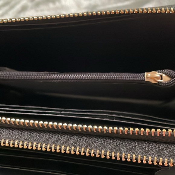 Alyssa Double Zip Wallet - Picture 4 of 8